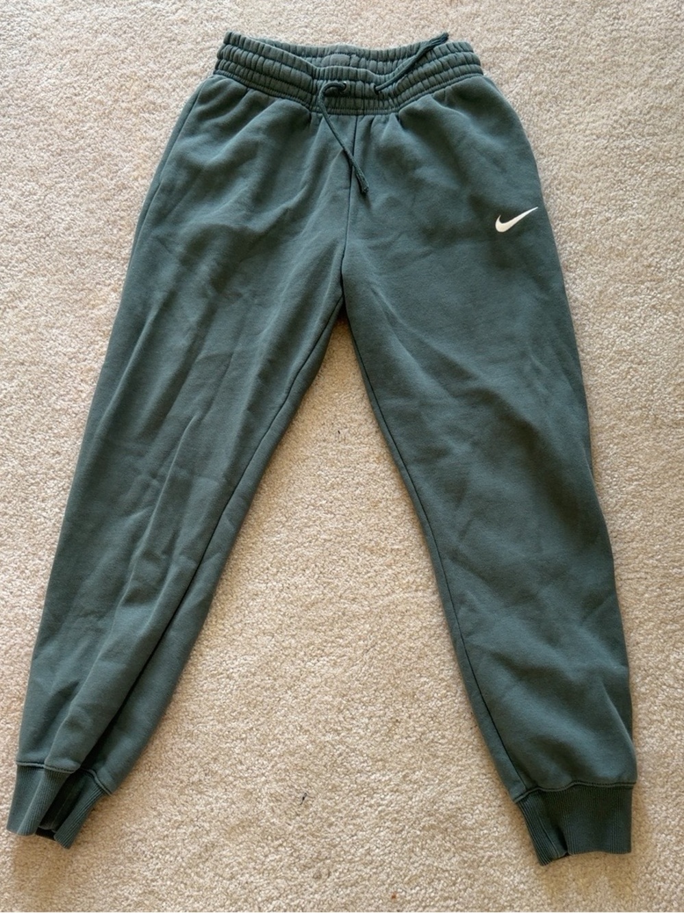 Nike women’s Green Fleece Jogger Pants